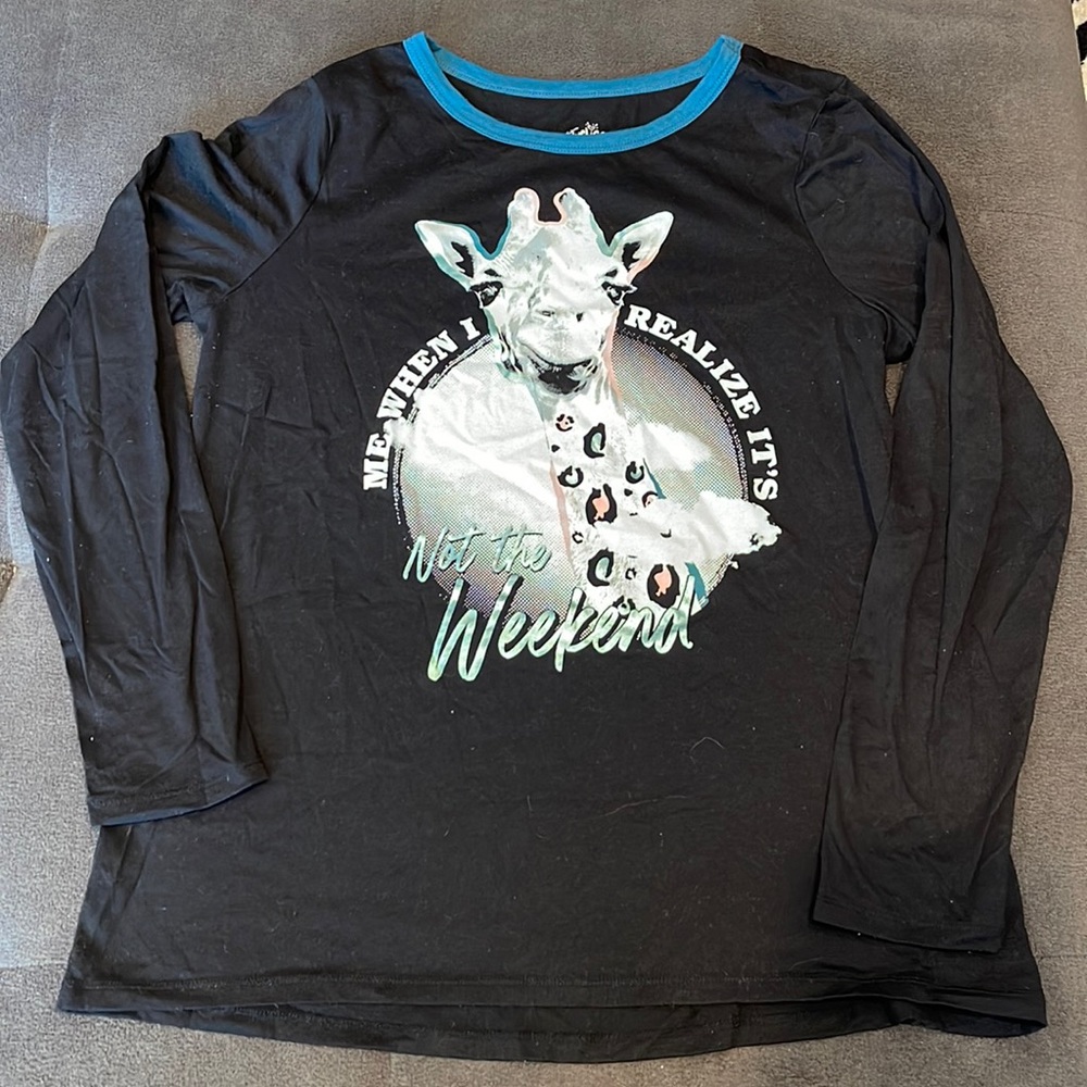 Long sleeve giraffe tee shirt